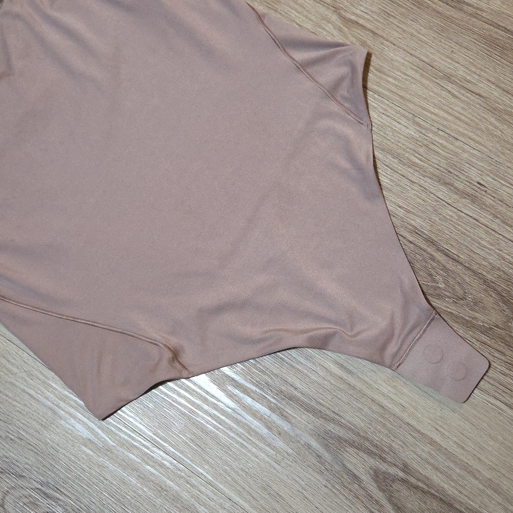 Lululemon Wundermost Ultra-Soft Nulu Asymmetrical Bodysuit *Twilight Rose Size L - Picture 5 of 16